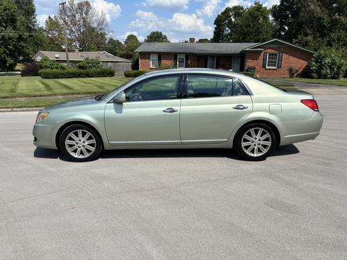 Green 2010 Toyota Avalon Limited