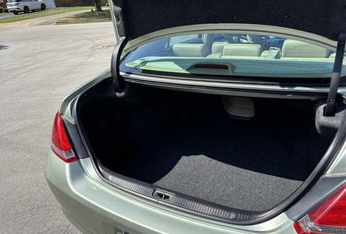 Green 2010 Toyota Avalon Limited