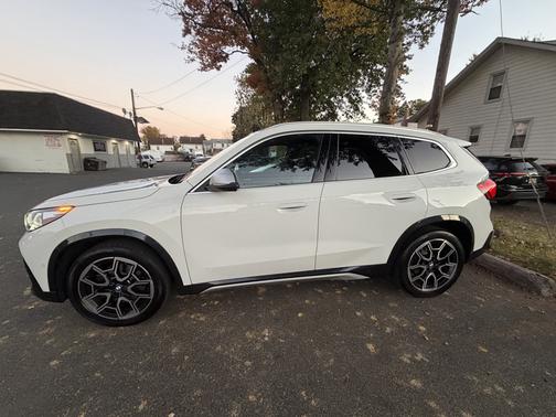 White 2023 BMW X1 xDrive 28i