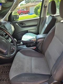 2005 Ford Escape XLS