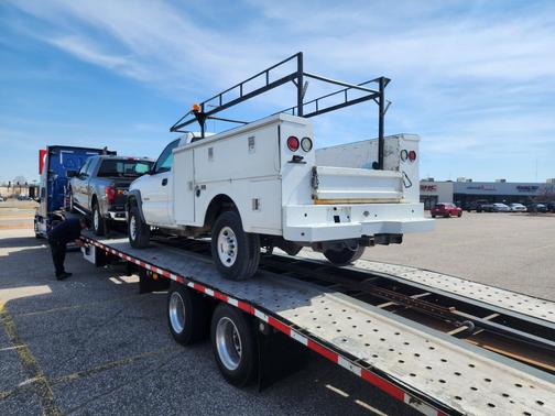 White 2004 Chevrolet Silverado 2500 Work Truck