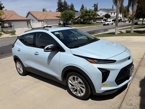 Blue 2022 Chevrolet Bolt EUV LT