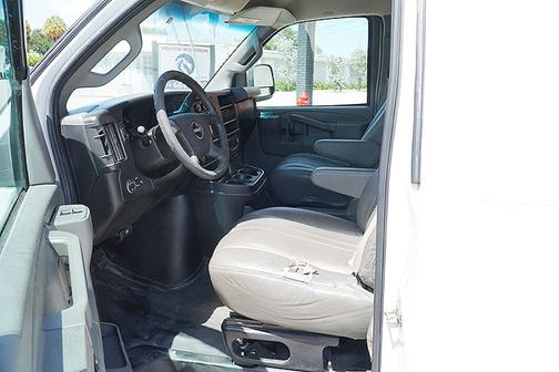 White 2017 GMC Savana 2500 Work Van