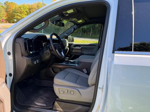 White 2026 GMC Sierra 1500 SLT