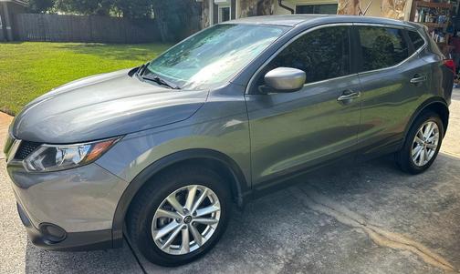 Gray 2019 Nissan Rogue Sport S