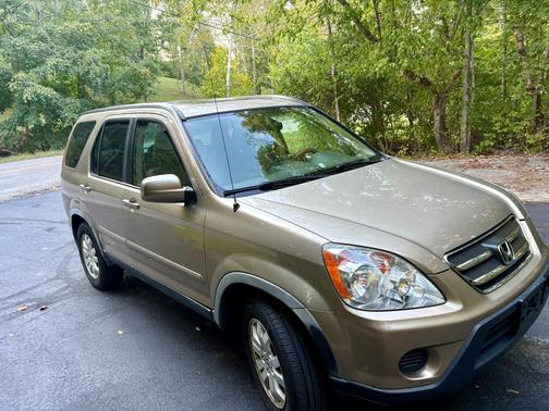 Beige 2006 Honda CR-V SE