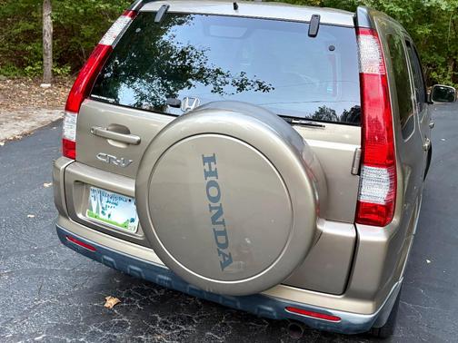 Beige 2006 Honda CR-V SE