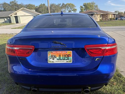 2017 Jaguar XE 35t R-Sport