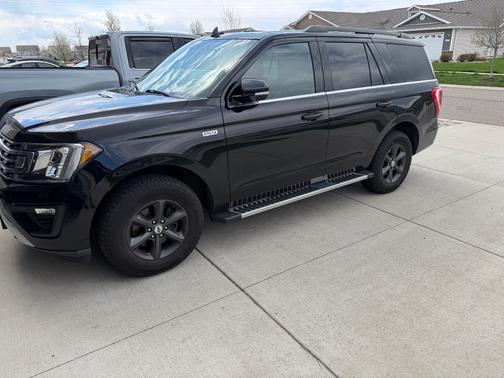 Black 2018 Ford Expedition XLT