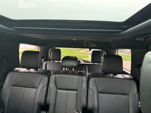 Black 2018 Ford Expedition XLT