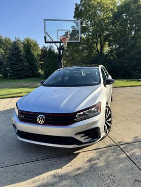 Silver 2018 Volkswagen Passat 3.6L V6 GT