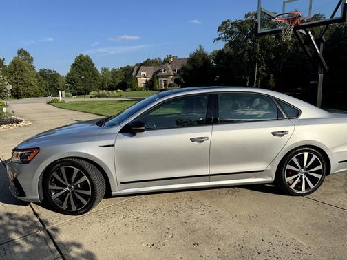 Silver 2018 Volkswagen Passat 3.6L V6 GT