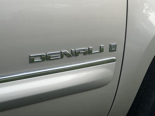 2008 GMC Yukon XL Denali