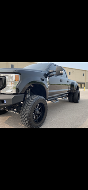 Black 2022 Ford F-350 XLT