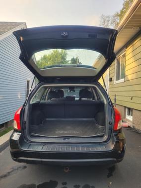 Black 2009 Subaru Outback 2.5 i
