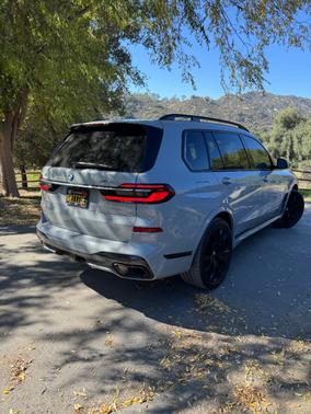 2023 BMW X7 xDrive40i