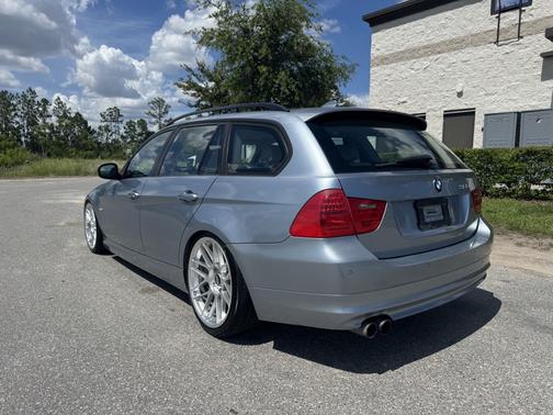 2010 BMW 328 i