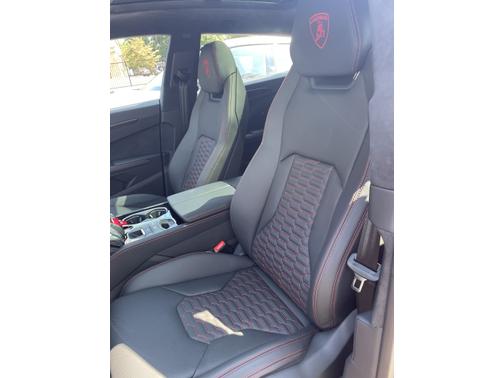 Photo 5 of 7 of 2021 Lamborghini Urus Base