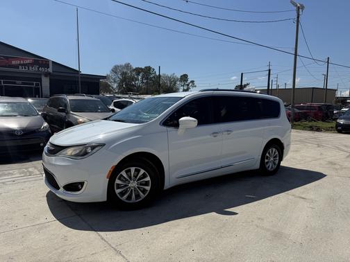 2019 Chrysler Pacifica Touring L