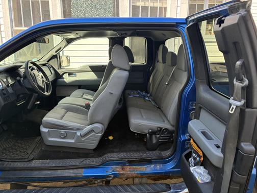 Blue 2011 Ford F-150 XLT