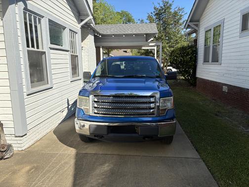 Blue 2011 Ford F-150 XLT