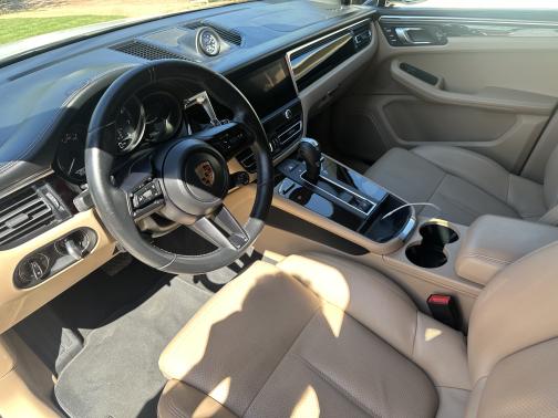 2023 Porsche Macan Macan T