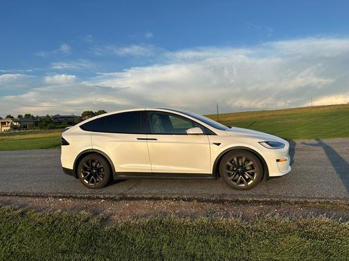 2022 Tesla Model X Long Range