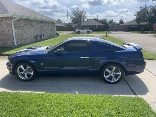 2009 Ford Mustang GT Premium