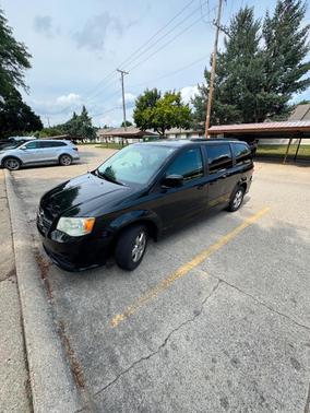 Black 2012 Dodge Grand Caravan SXT