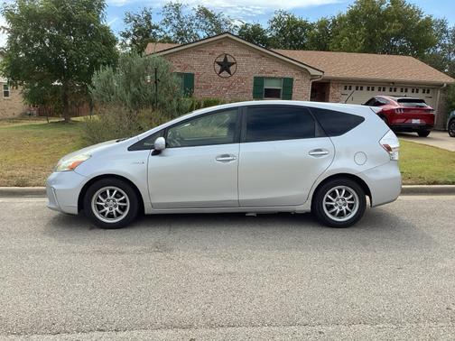 Silver 2013 Toyota Prius v Three