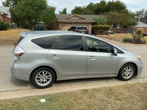 Silver 2013 Toyota Prius v Three