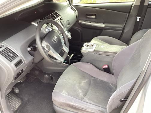 Silver 2013 Toyota Prius v Three