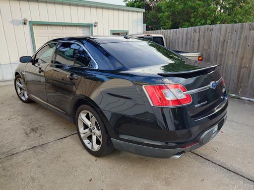 2011 Ford Taurus SHO