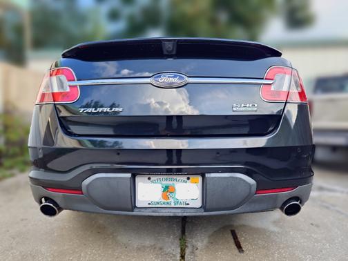 2011 Ford Taurus SHO