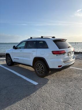 2020 Jeep Grand Cherokee Laredo