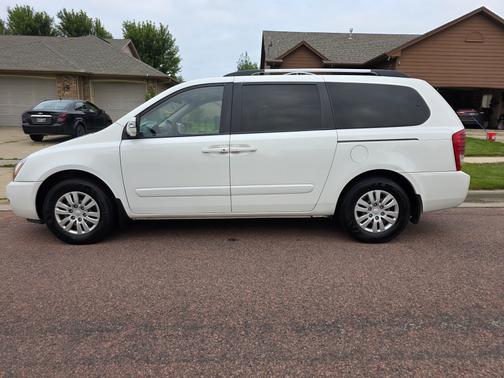 2014 Kia Sedona LX