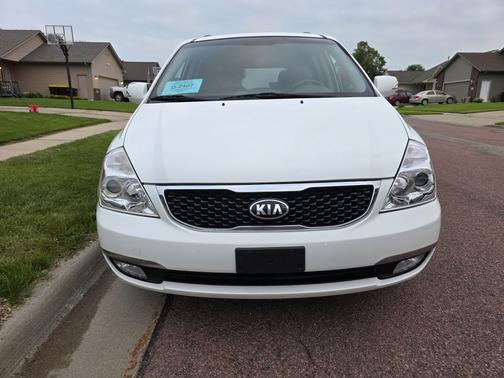 2014 Kia Sedona LX