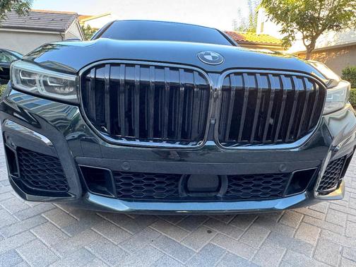 White 2022 BMW 750 i xDrive