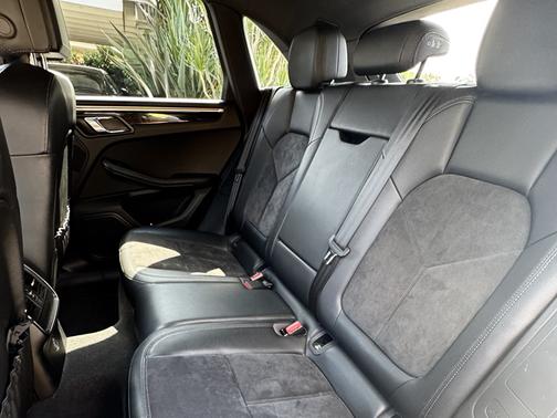 2018 Porsche Macan Macan