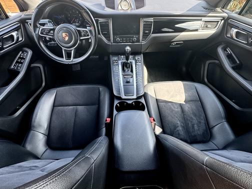 2018 Porsche Macan Macan