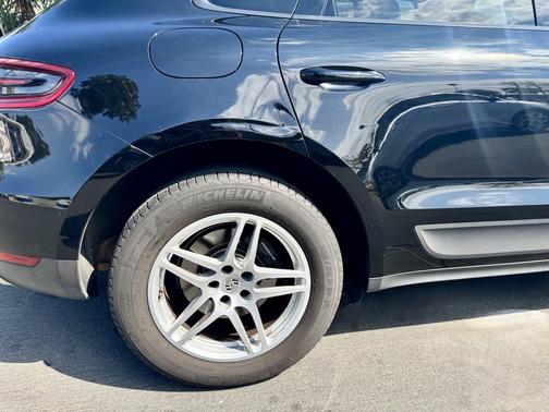 2018 Porsche Macan Macan
