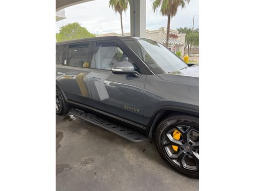 2023 Rivian R1S Adventure Quad-Motor Large Package