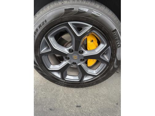 2023 Rivian R1S Adventure Quad-Motor Large Package