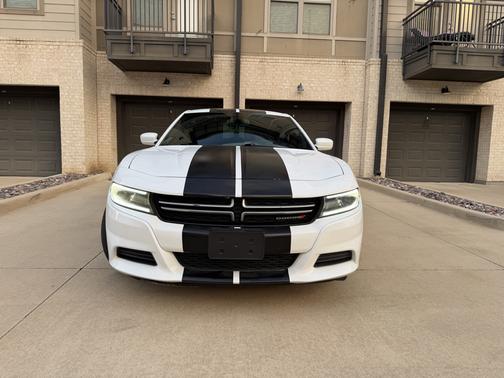 White 2015 Dodge Charger SE