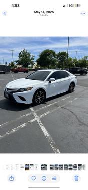 White 2020 Toyota Camry SE