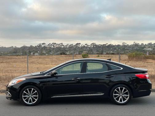 Black 2015 Hyundai Azera Base