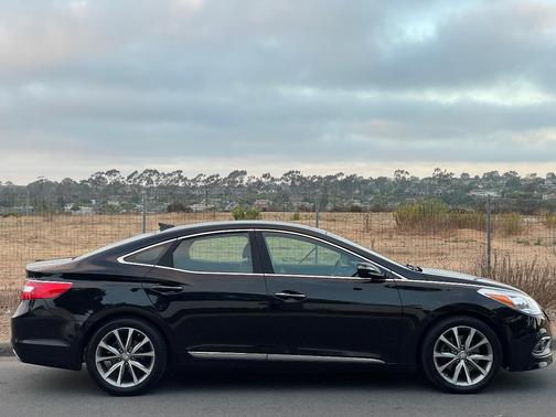 Black 2015 Hyundai Azera Base