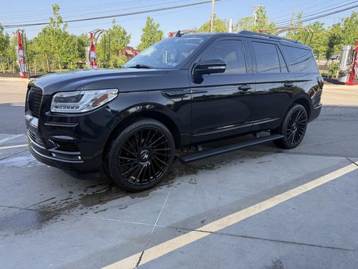 Black 2019 Lincoln Navigator Reserve