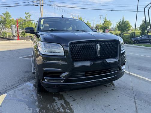 Black 2019 Lincoln Navigator Reserve