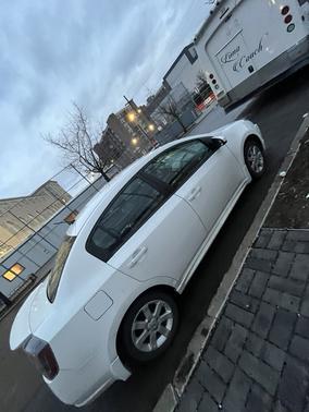 White 2012 Nissan Sentra 2.0 SR